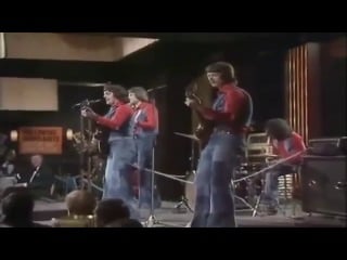 Swinging blue jeans 'hippy hippy shake' 1963