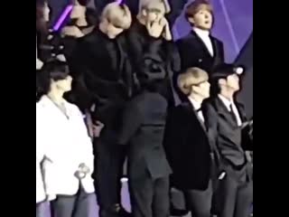 Did jimin just touch tae’s mullet so tae turned around | vmindaily