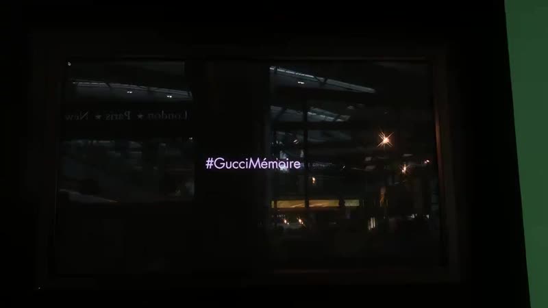 Gucci mémoire d'une odeur video ad playing at a store