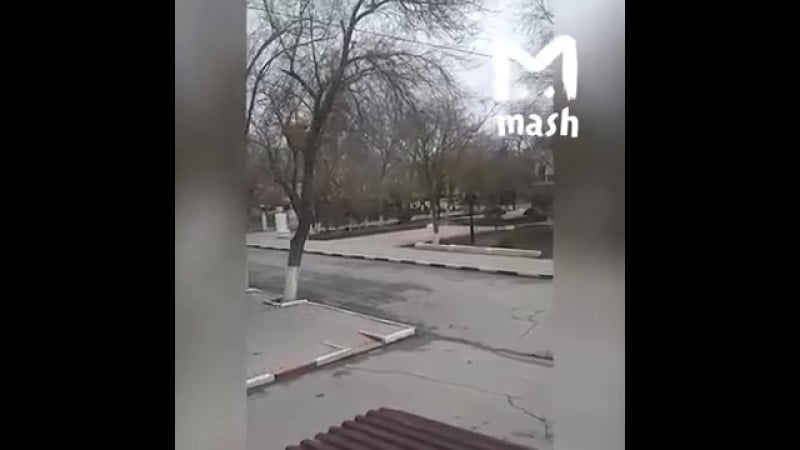 Неизвестный преступник открыл огонь по толпе людей во время масленицы в городе кизляр