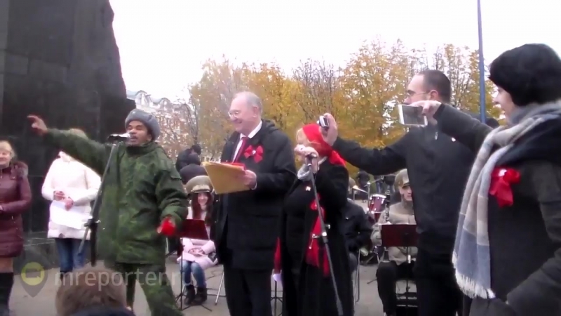 Вот что бывает если мартышку научить говорить, дать почитать ленина и в водку добавлять кокс