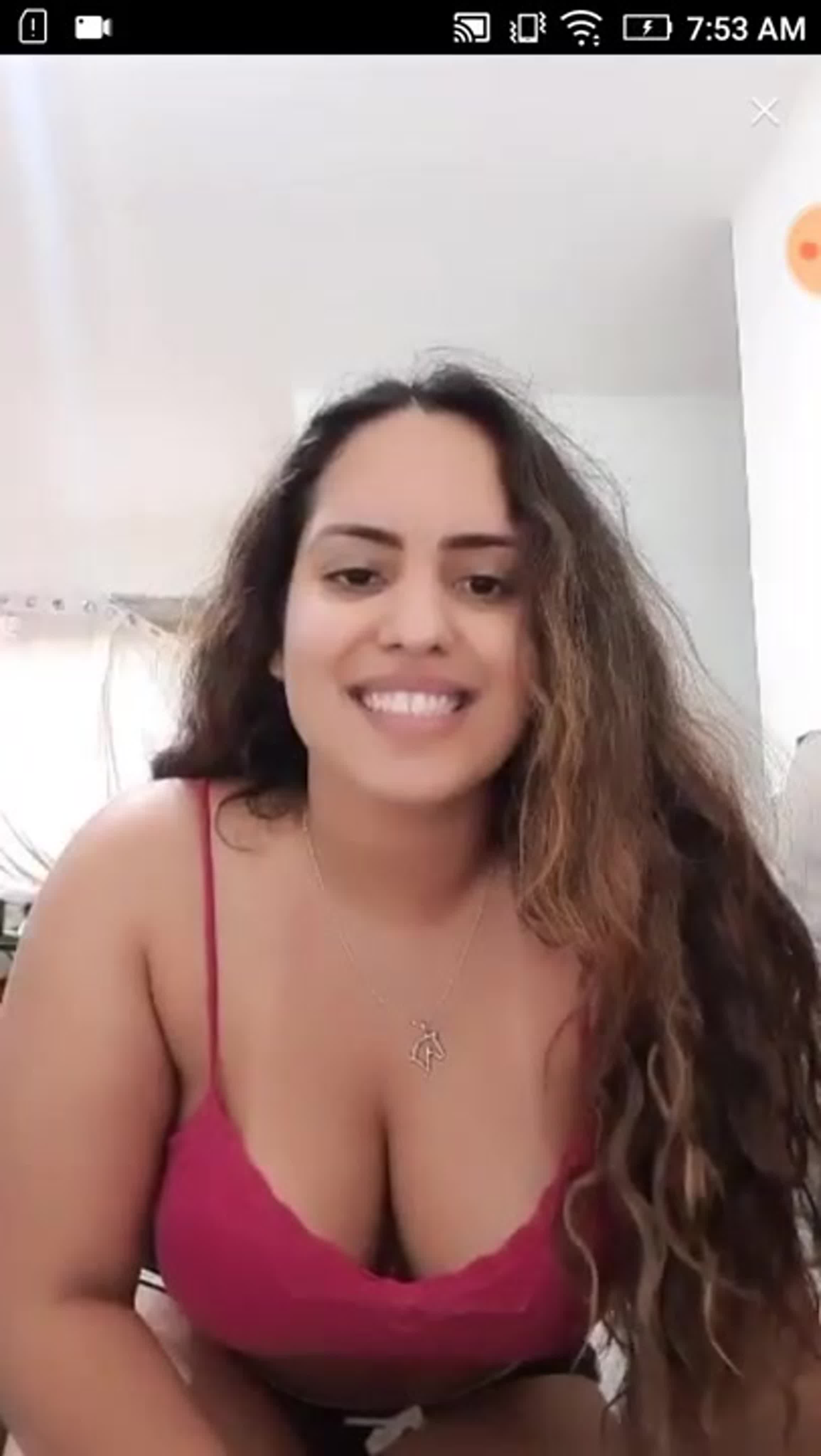 Hot big boobs girl showing her sexy baby on bigo live broadcast watch online
