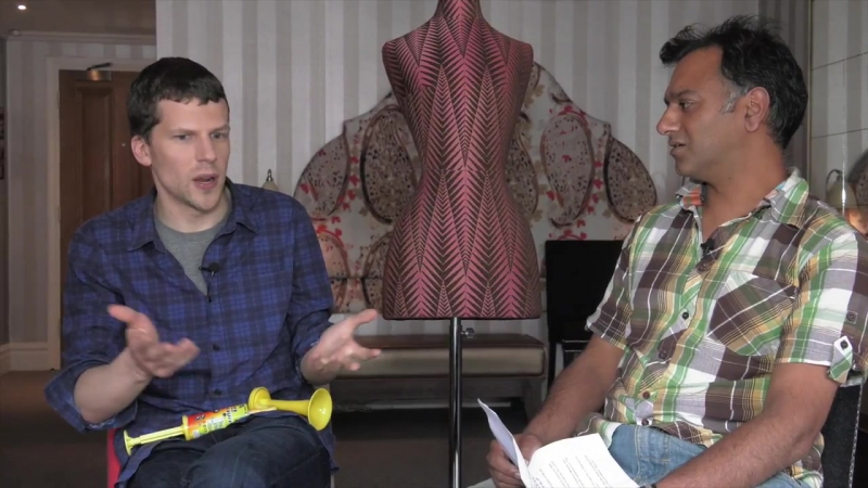 Jesse eisenberg plays celebrity honk off with rich pelley