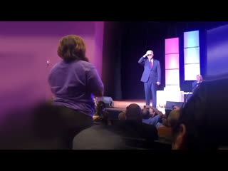 Байден отжег и унизил темнокожую студентку