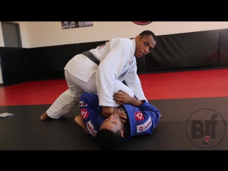 Barata shows his barataplata from reverse knee ride