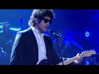 Eriberto leão interpreta bob dylan com 'like a rolling stone'