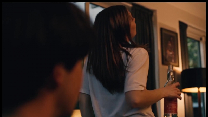 Может спустимся и выпьем винишко? конец ебаного мира