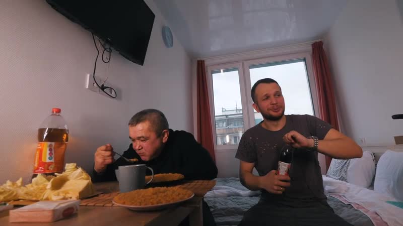 [дневник еврея] кишкоблуд не смог съесть меню на 150 рублей?!