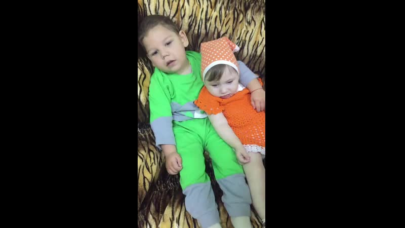 Ромчик закадрил деваху)))))))ромка и даринка (480p) mp4