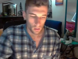 Дрочит натурал для леди, вслух мечтая о минете