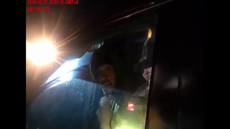 В сша, женщина полицейский расстреляла подозреваемого, попытавшегося убить ее 🙅‍♂