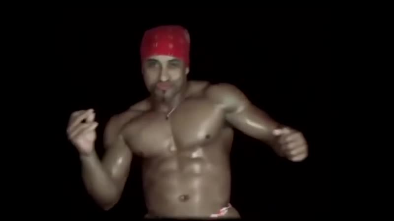 Рикардо милоса укусил тарантул с маятником