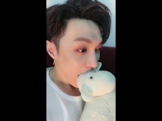 171221 exo's lay weibo update