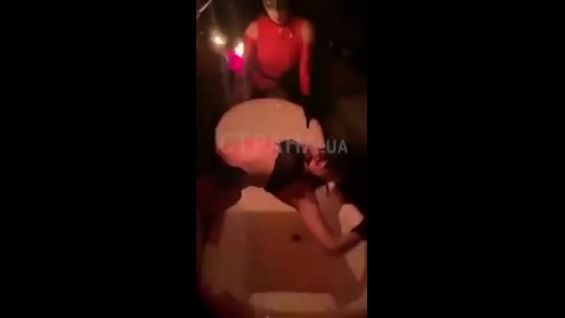 Порно шоу и горы кокаина главный таможенник украины отдохнул на закрытой вечеринке de sad