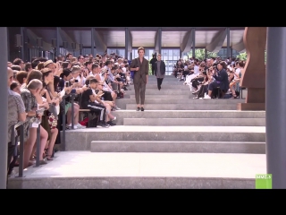 Issey miyake spring⁄summer 2018