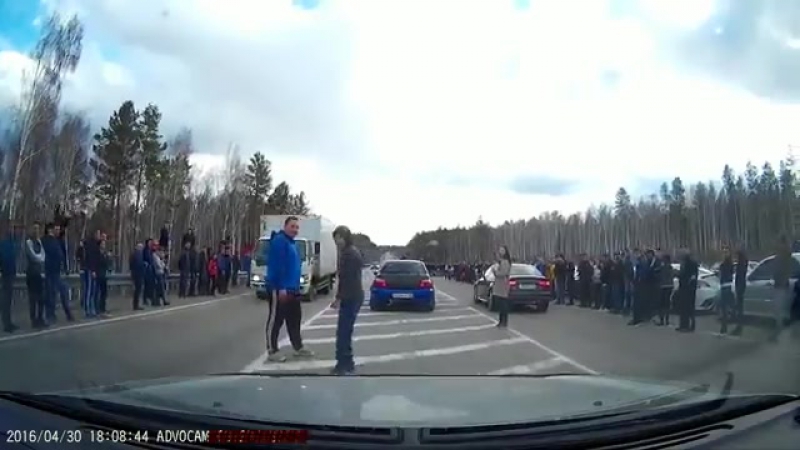 Трассу porn video – Драгрейсеры перекрыли трассу