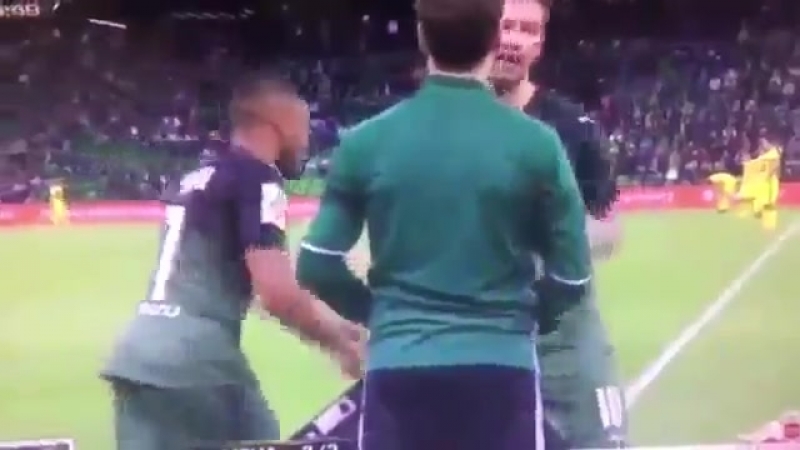 Федор смолов ответил на свист болельщиков "пиз*ец, пи*ор*сы я вашу маму е*ал"