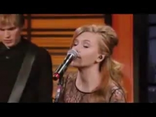 Pete yorn and scarlett johansson on live with regis and kelly