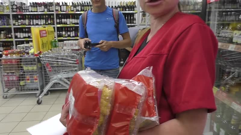 [mrrissso] молодой и борзый инкасатор пятерочки и губастая директриса магнита