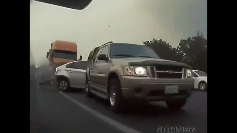 Масштабная авария в калифорнии