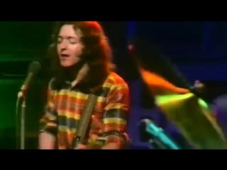 Rory gallagher walk on hot coals (old grey whistle test,1973)