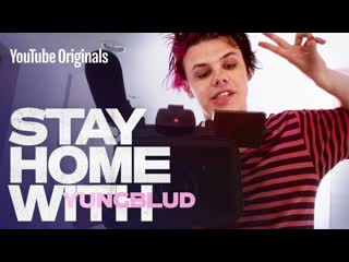 Life is super weird now stay home with yungblud [rus sub]