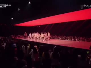 Snapping and lalalay