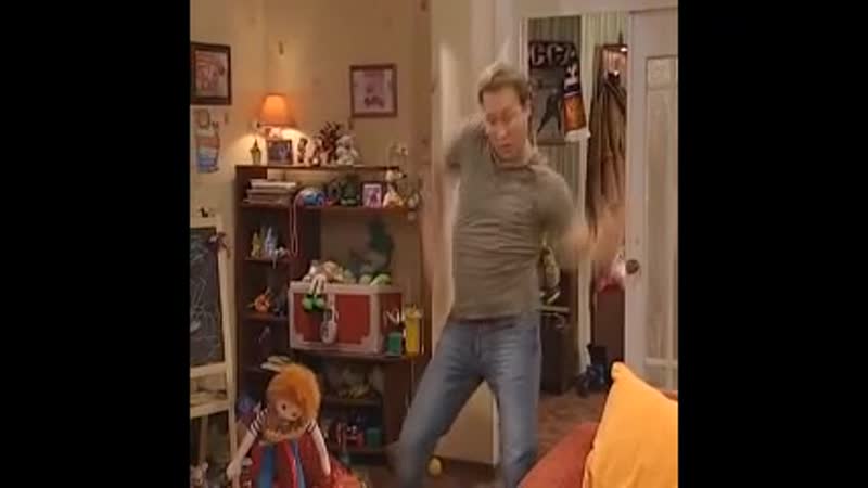 Костя воронин в попе макоронин дэнсит в гостинной под нурминского ауф выкатываемся со дворов