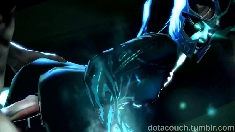 Porno video: Onam dadamning qolini korsatmoqda