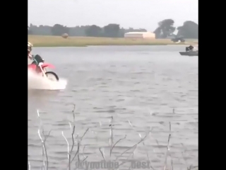 Исус на мотоцикле