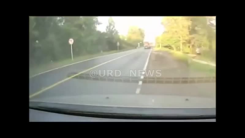 На петрозаводском шоссе под петербургом у рейсового автобуса отказали тормоза