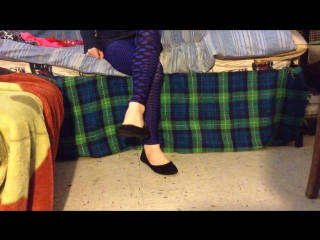 Девушка в балетках