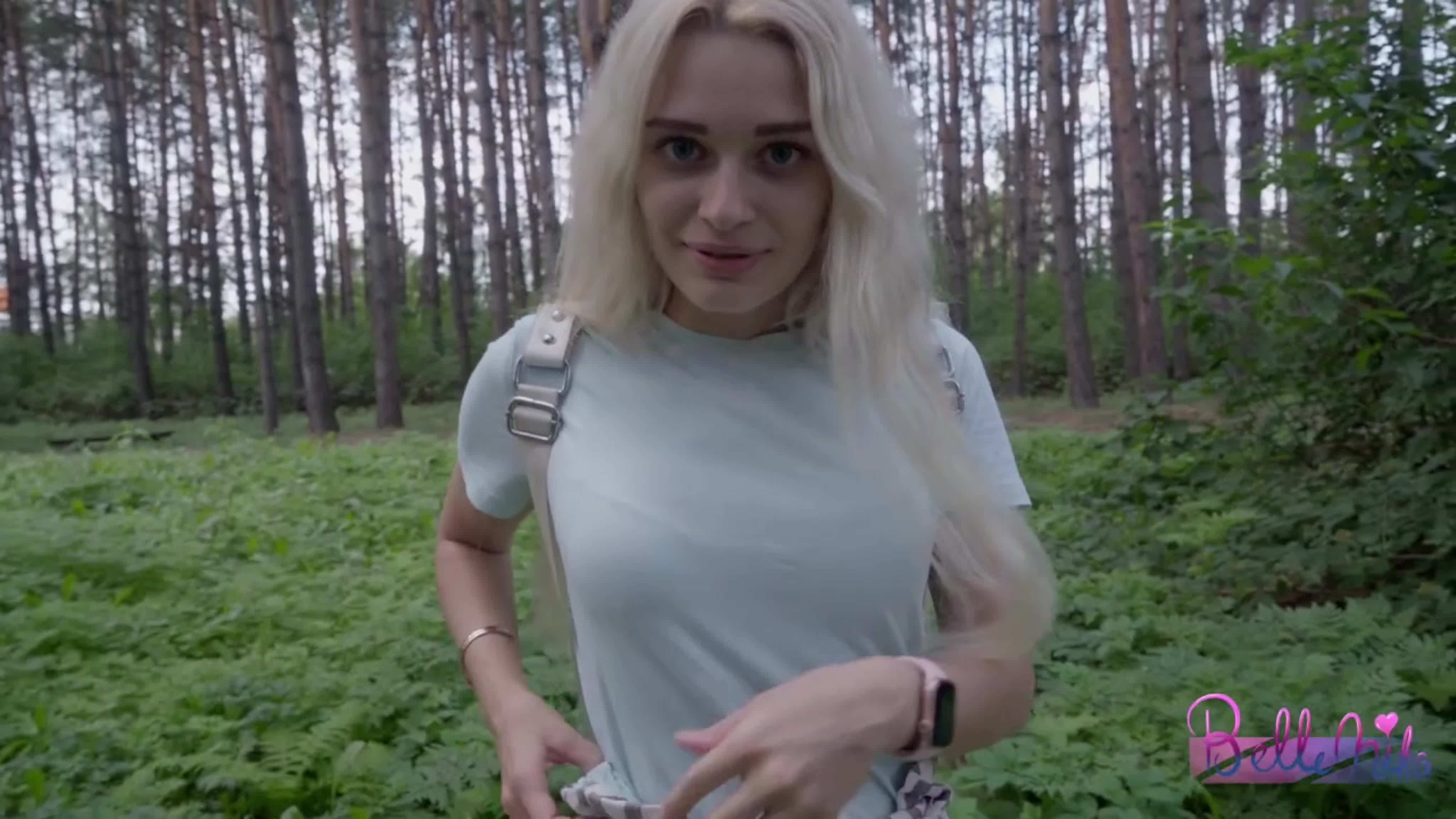инцест  дрочит в парке 