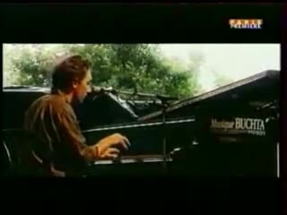 Yann tiersen live aux eurockйennes de belfort (tvrip 06 07 2001)
