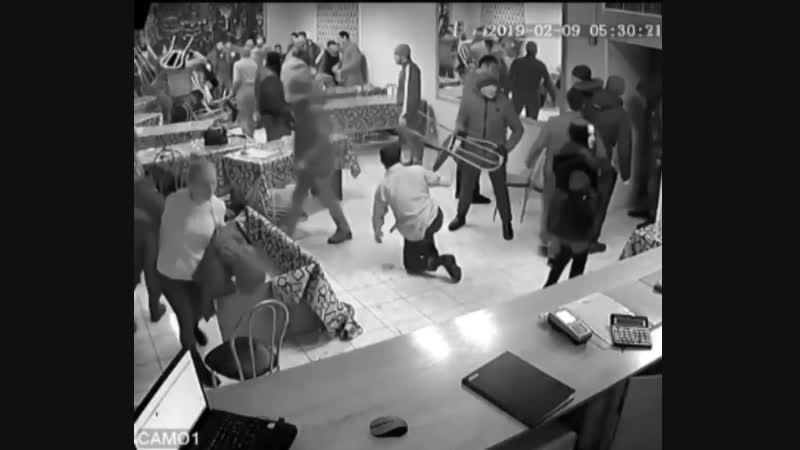 Массовая драка в кафе г тобольск (полное видео 2019)