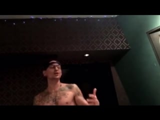 Cheeseburger peepshow @chesterbe