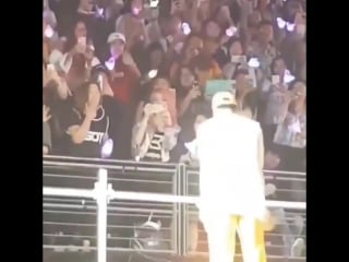 Jackson tryin to steal bambam mom from jb