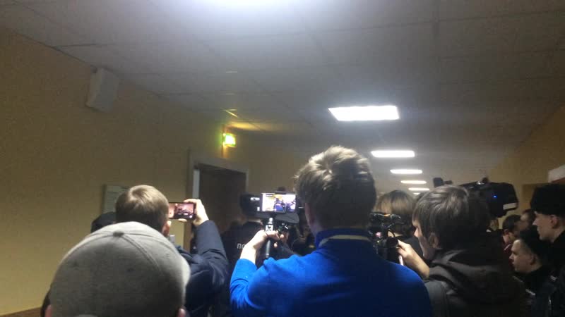 Аспиранта мгу азата мифтахова ведут в сизо