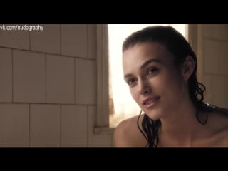 Кира найтли (keira knightley), сиенна миллер (sienna miller) голые в фильме "запретная любовь" (the edge of love, 2008)