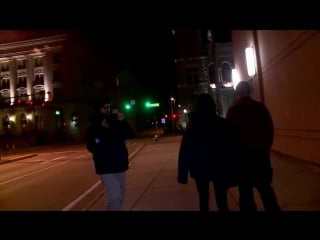 Naya leaving the courthouse with her father in law