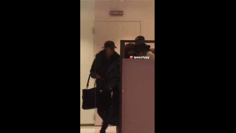 Nct127 at sm today, i miss them jaehyun, haechan, taeil, yuta and johnny