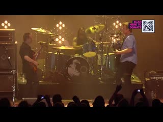 Them crooked vultures live at teenage cancer trust, royal albert hall 2010