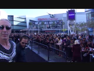 Dee snider interviews marilyn manson and kyla kenedy from the walking молодые