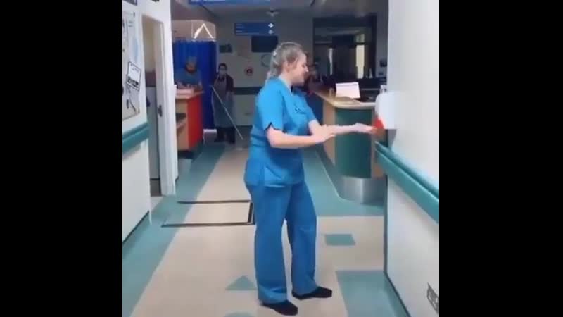 #saluteourheroes ❤️ healthcare workers keeping a positive mindset with the sound of @liljon okay!
