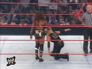 Trish stratus and jacqueline vs molly holly and jazz