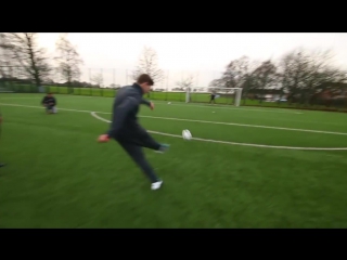 Steven gerrard f2freestylers epic shooting session! amazing goals!