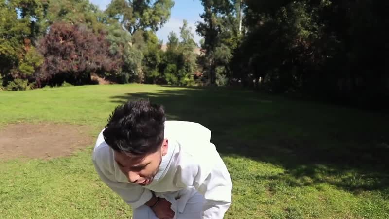 Поцелуй женской ножкой!