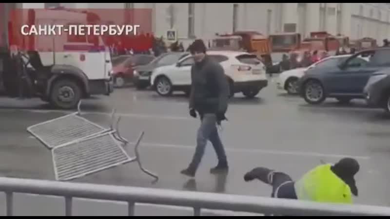 "мирные демонстранты" на экстремистском шабаше