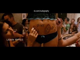 Тери анджеевски (teri andrzejewski) и другие обнажённые девушки на вечеринке в фильме "крик в общаге" (sorority row, 2009)