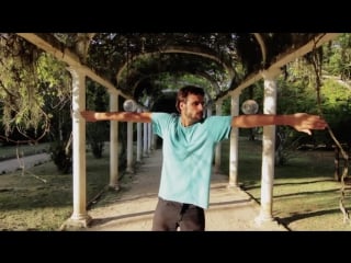 Amazing contact juggling! flores de vidro rafael valentini